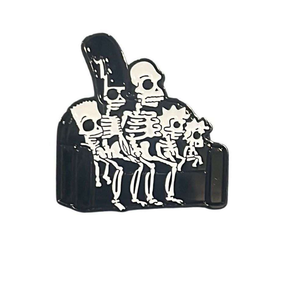 Simpsons x-ray Enamel pin Spooky Skeleton Art Skull Family Brooch Halloween NEW‎